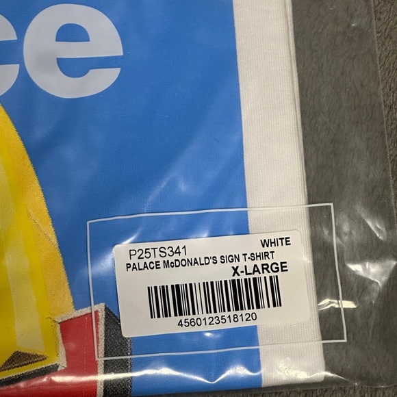 Palace White Graphic T-Shirt​ - Picture 3 of 4